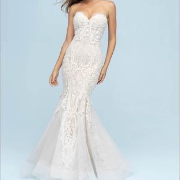 Allure Bridals Dresses & Skirts - Wedding Gown-Allure-Beautiful Strapless Lace